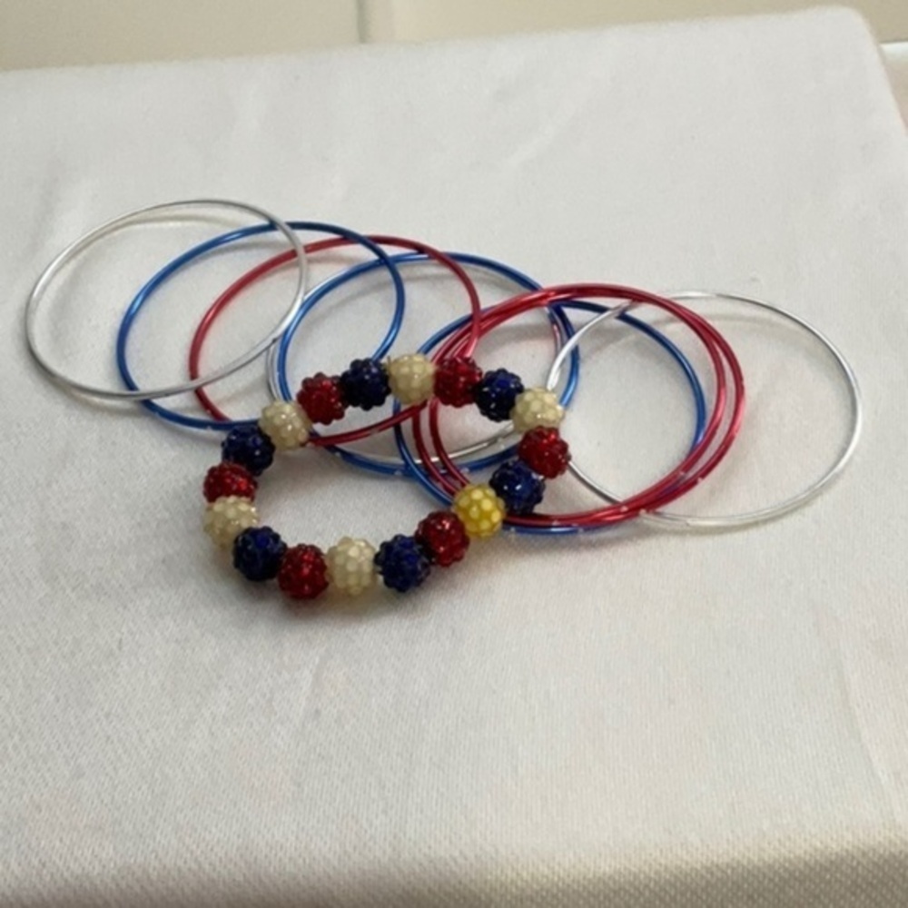 Bangles and Stretch - Picture 1 of 3